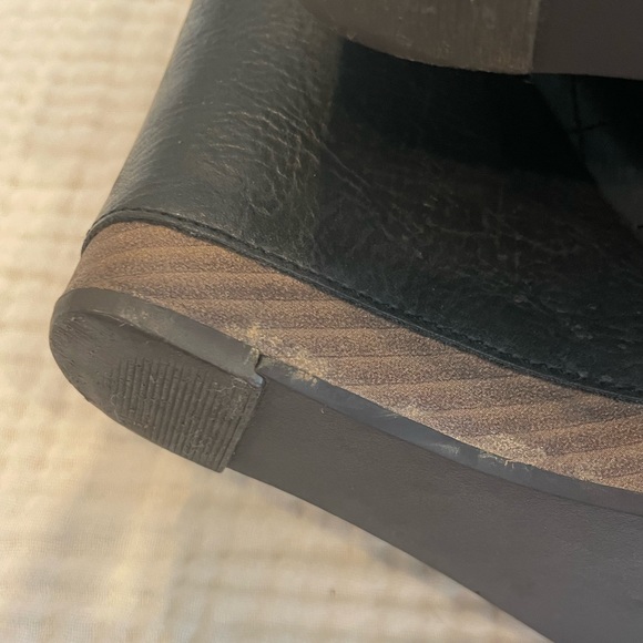 Seychelles Quilted Wedge Bootie - Picture 5 of 9